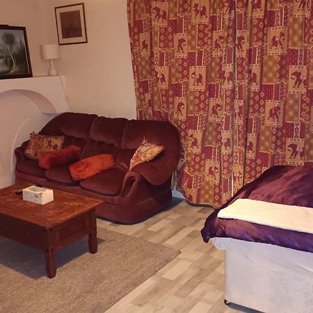 Dach Apartments - Cozy 3 Bed Apartment In Hendon Edgware Номер фото
